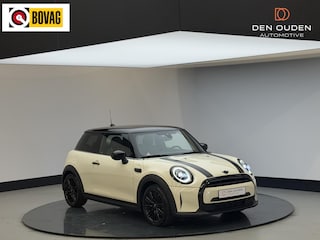 Mini Cooper 1.5 Classic | Automaat | Panodak | Black Optic pakket | Carplay | NL Auto