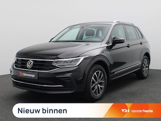 Volkswagen Tiguan 1.5 TSI Life Business 150PK DSG Trekhaak, Achteruitrijcamera, 17" LM Velgen, Stoelverwarming, Navi, Adatpieve Cruise Control
