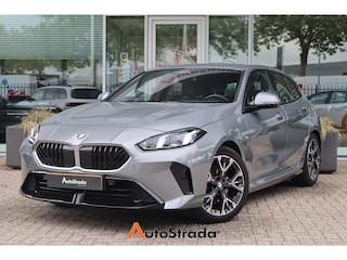 BMW 1-serie (f70) 120 M-SPORT 150pk AUT I Carplay I Harman Kardon I Navi I DAB I Sfeerverlichting