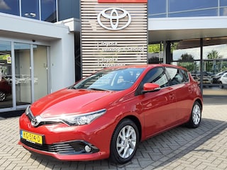 Toyota Auris 1.2T ASPIRATION LIMITED 5-DEURS TREKHAAK LM-VELGEN CAMERA CRUISE DEALERONDERHOUDEN NL-AUTO