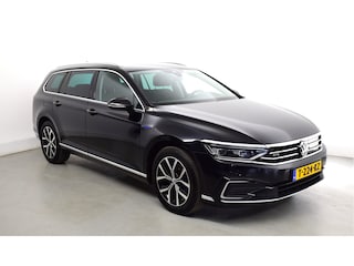 Volkswagen Passat Variant 1.4 TSI PHEV GTE privacy glas, ergo comfortstoel, elec kofferbak, verkeersbord herkenning, stoelverw, stuurpadles, park ass, side ass, uitpark ass, front ass, apple carplay, dak draagstangen