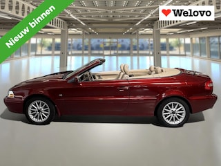 Volvo C70 Convertible 2.0 T Weinig KM, Zeer mooie complete cabrio voor de liefhebber..