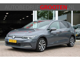 Volkswagen Golf 1.4 eHybrid Style//Navi//Camera//Plug-in!