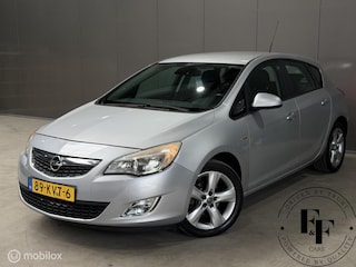 Opel Astra 1.6 Cosmo | NAP | Trekhaak | CarPlay