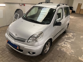 Toyota Yaris Verso 1.3-16V VVT-i Sol