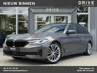BMW 5-serie Touring 530e xDrive High Ex. Shadow|Pano|H/K|Nappa|Ventilatie|Massage|ACC|HUD|Laser|Alvitgrau