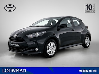 Toyota Yaris 1.5 Hybrid Dynamic | PDC | Voorstoelverwarming | Stuurverwarming | Onderweg-naar-dealer