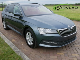 Skoda Superb Combi 2.0 TDI 90kW CLEVER DSG CLIMA NAVI ** 10899 NETTO **