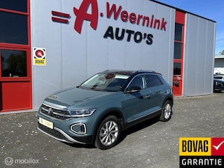 Volkswagen T-Roc 1.5 TSI Life Business IQ drive Trekhaak afneembaar Navigatie
