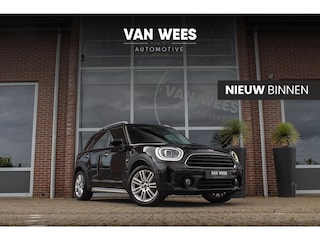 Mini Countryman 1.5 Cooper Essential | 1e eigenaar | NL auto | Driving Assistant | Camera | Sportstuur | Keyless entry | Stoelverwarming | LED | Carplay | DAB | Navigatie | PDC