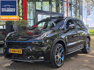 Lynk & Co 01 1.5 | Zwarte hemel | Panodak | Apple Carplay | LM Velgen | Cruise Control | Navigatie
