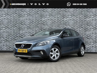 Volvo V40 1.6 T4 Momentum | RTI Navigatie | Bluetooth | Parkeersensoren | Stoelverwarming | Trekhaak | Achteruitrijcamera
