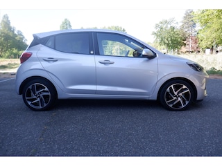Hyundai i10 1.0i 67pk 30 JAAR EDITION - ALLE OPTIES 29.000KM