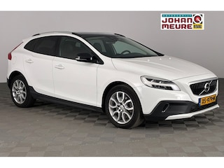 Volvo V40 1.5 T3 Polar+ Luxury | LEDER | PANORAMA .