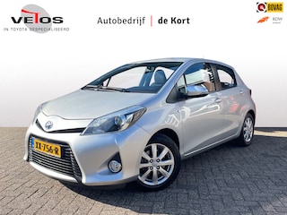 Toyota Yaris 1.5 Full Hybrid Aspiration, Trekhaak, Navi, Camera