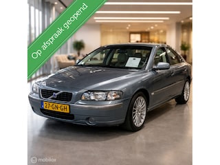 Volvo S60 2.4T 200pk Automaat | Cruise | Airco | Trekhaak |