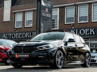 BMW 118i Corporate High Exe M-Sport ORG NL PANO HARMAN KARDON HUD CAMERA SHADOW 18 INCH LEDER