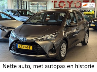 Toyota Yaris 1.5 Hybrid Active, Autopas Met historie