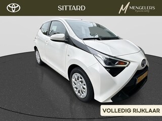 Toyota Aygo 1.0 VVT-i x-play | Rijklaar | Camera Achter | Navi by App