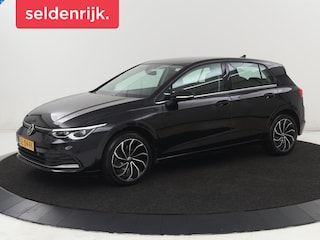 Volkswagen Golf 1.4 eHybrid Style | SOH 97,6% | Massage | Keyless | Carplay | Adaptive cruise | Camera | Park Assist | Navigatie | Memory | Full LED | Sfeerverlichting | Climate control | PHEV | Plug In