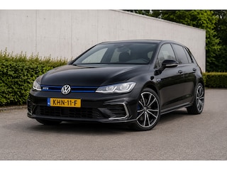 Volkswagen Golf GTE *Leder* Apple Carplay / Stoelverwarming / Camera / Adapt. Cruise / FULL LED / 17"LMV