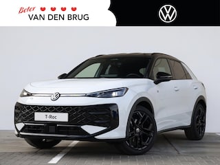 Volkswagen T-Roc R-Line First Edition 1.5 eTSI 150 PK | Black style | Trekhaak | Camera | App connect |