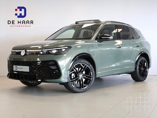 Volkswagen Tiguan 1.5 TSI eHybrid R-Line Edition 272pk - Leer - Pano - Trekhaak