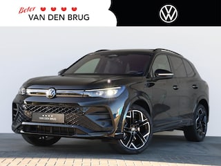 Volkswagen Tiguan 1.5 eHybrid R-Line Edition 272PK DSG Black style | Led Matrix | Lederen bekleding | Trekhaak | Harman kardon | Stoel/stuurverwarming | Panoramadak | Head-up display