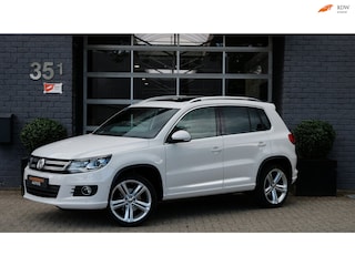 Volkswagen Tiguan 2.0 TSI 4motion R-line Edition 210PK PANO CAMERA DCC VOL!! 3X R-LINE