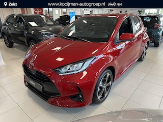 Toyota Yaris 1.5 Hybrid 130 Executive NIEUW! Direct leverbaar! Parkeersensoren voor+achter | Half lederen bekleding