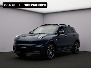 Lynk & Co 01 1.5 / Carplay / Camera / Adaptive Cruise / Panoramadak / Dodehoekdetectie / Stoelverwarming / Autom. bestuurdersstoel / Navi / Trekhaak Mogelijk /