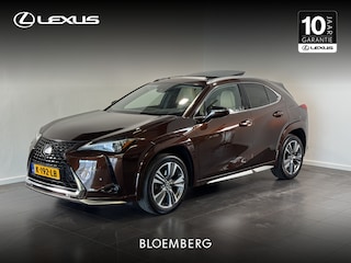 Lexus UX 300e Executive 54 kWh | Schuif-/kantel dak | HUD | | Stoel koeling/verwarming |