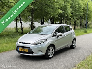Ford Fiesta 1.4 Ghia*AUTOMAAT*DISTRIBUTIE VERV.*AIRCO