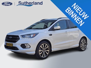 Ford Kuga 1.5 EcoBoost ST Line 150 pk | Wegklapbare trekhaak | Parelmoerwit metallic | Achteruitrijcamera | Elek. bedienbare achterklep | Alcantara leder | Volledige onderhoudshistorie!