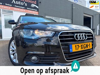 Audi A6 Avant 2.0 TFSI Business Edition in automaat en elec panoramadak en parkeersensoren en trekhaak