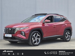 Hyundai Tucson 1.6 T-GDI PHEV Premium Sky 4WD / Dealer onderhouden / Fabrieksgarantie tot 03-2027 / Trekgewicht 1350 kg / Trekhaak afneembaar / Glazen schuif- en kanteldak / Elektrische achterklep / Stuur- Stoel & Achterbankverwarming / Stoelventilatie / Adaptief cruise control /