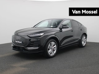 Audi Q6 e-tron edition 83 kWh l Adaptive cruise control l Stuurverwarming l Navigatie l Dodehoekdetectie l Climate control l Stoelverwarming voor en achter l Rood gespoten remzadels l Carbon pakket l Warmtepomp