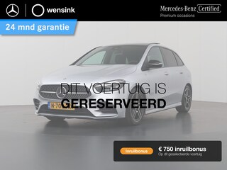 Mercedes-Benz B-klasse 180 Business Solution AMG | Night | Widescreen | Trekhaak | Panoramadak | Stoelverwarming |