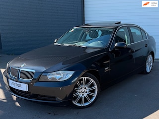 BMW 320i SCHUIFDAK/CRUISE/PDC/CLIMA/M-VELGEN!