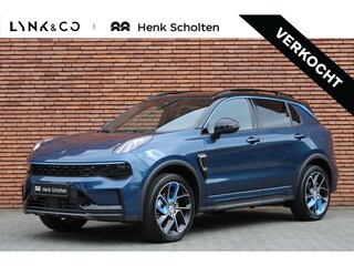Lynk & Co 01 1.5 | Panoramadak | Verwarmbare voorstoelen | Adaptieve cruise control | Elektrische achterklep | Rondomzicht camera  | Keyless