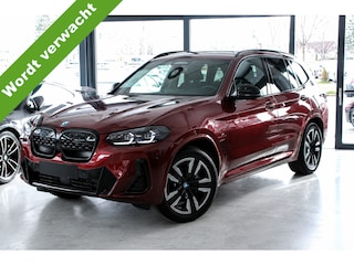 BMW iX3 High Executive 80 kWh M Sport Panoramadak ACC Leder Keyless Entry Carplay Achteruitrijcamera BMW Live Dashboard Professional Stuurwielverwarming