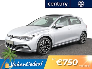 Volkswagen Golf 1.4 eHybrid Style / Pano-Dak / Clima / Camera