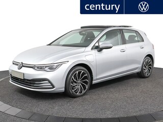 Volkswagen Golf 1.4 eHybrid Style / Pano-Dak / Clima / Camera