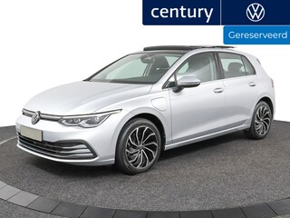 Volkswagen Golf 1.4 eHybrid Style / Pano-Dak / Clima / Camera