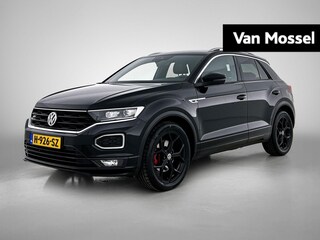 Volkswagen T-Roc 1.5 TSI Sport Business R | 150 PK | Automaat | Stoelverwarming | Navigatie | Parkeercamera | Digital Cockpit PRO | Sportstuur | LED+ | Carplay / Android Auto | Trekhaak