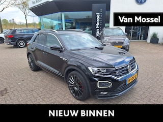 Volkswagen T-Roc 1.5 TSI Sport Business R | 150 PK | Automaat | Stoelverwarming | Navigatie | Parkeercamera | Digital Cockpit PRO | Sportstuur | LED+ | Carplay / Android Auto | Trekhaak