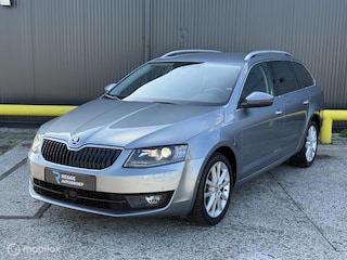 Skoda Octavia Combi 1.2 TSI Ambition TREKHAAK | NAVI | XENON