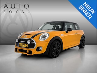 Mini Mini 2.0 Chili Serious Business JOHN COOPER WORKS |HARMAN/KARDON | STOELVERWARMING| DIGITAAL INSTRUMENTENPANEEL | PANORAMADAK | CAMERA | NAVIGATIE | LED VERLICHTING | KEYLESS ENTRY/GO  |  CRUISE CONTROL | SFEER VERLICHTING | PARKEERSENSOREN |  LEDER SPORT INTERIEUR |