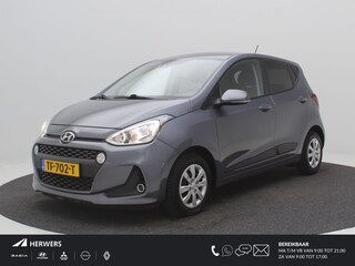 Hyundai i10 1.0i i-Premium / 1e Eigenaar / Navigatie / Cruise Control / Android Auto/Apple CarPlay / Origineel Nederlands / Lichtmetalen Velgen / Privacy Glass / Winterbandenset / Stoelverwarming voor / Airco Climate Control /