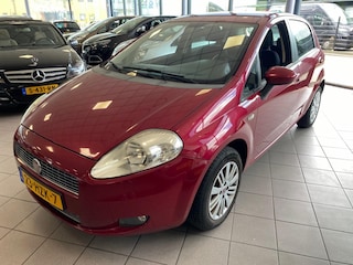 Fiat Punto Grande 1.4 Edizione Lusso APK 3-27 AIRCO 137 DKM BJ 2009 !!!
